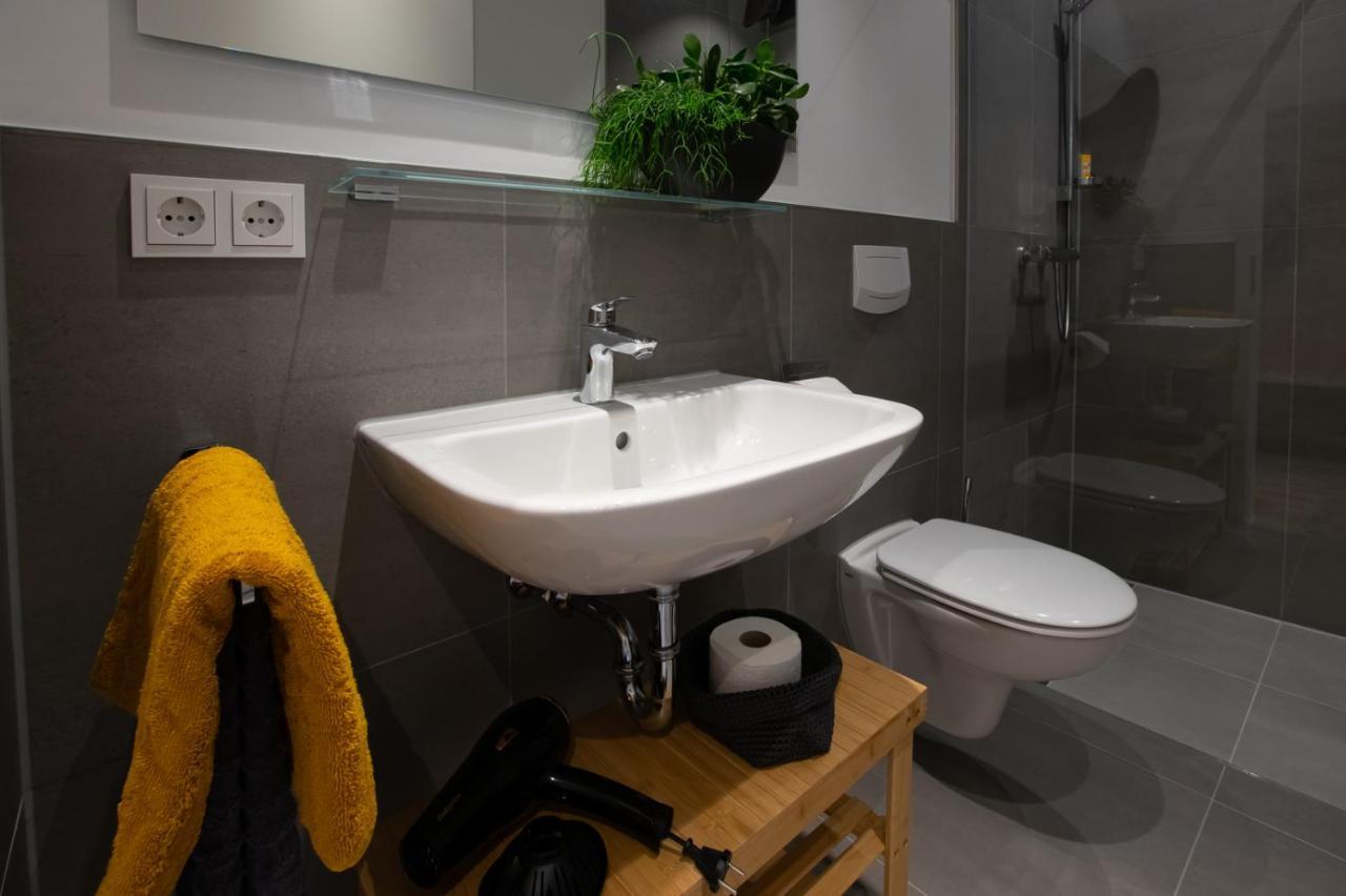 Hösbach Livin63 Studio Apartments מראה חיצוני תמונה