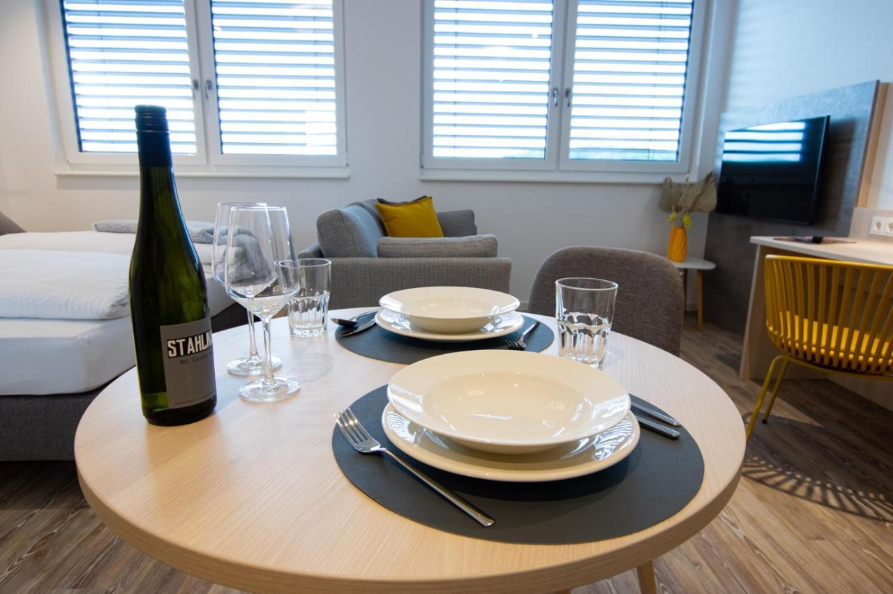 Hösbach Livin63 Studio Apartments מראה חיצוני תמונה