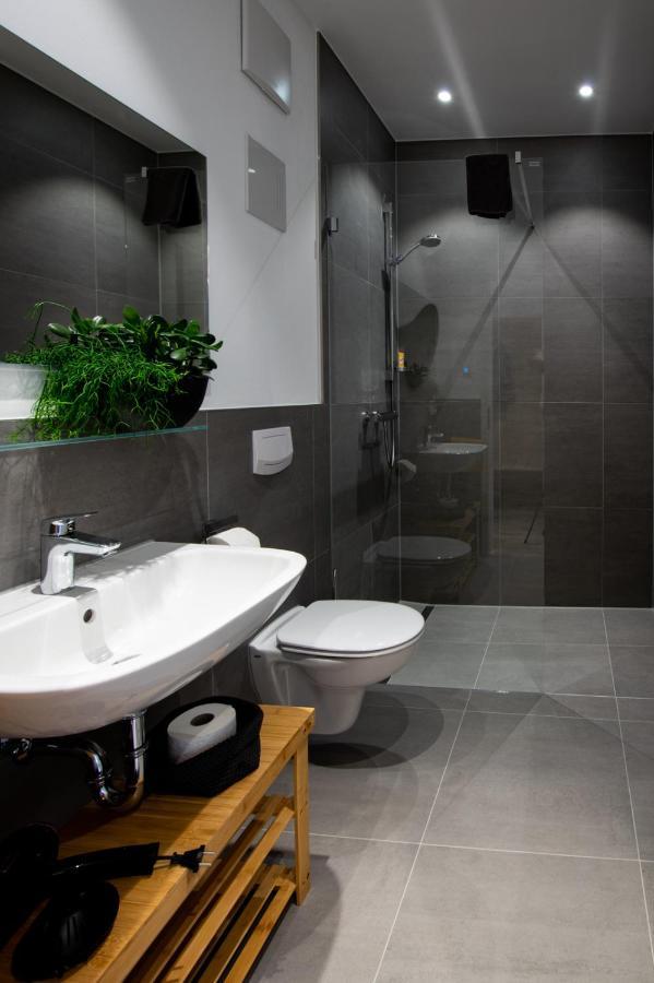 Hösbach Livin63 Studio Apartments מראה חיצוני תמונה